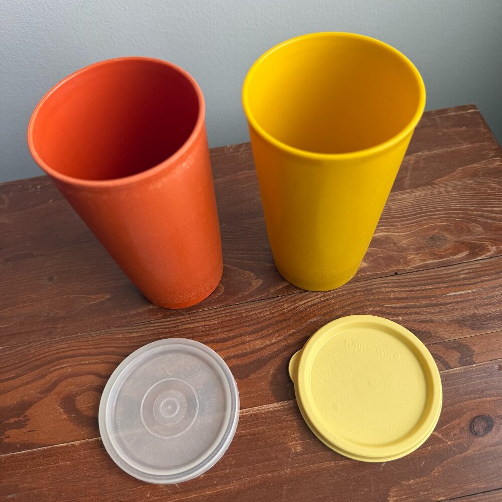 2 12oz Tupperware Vintage Glasses Cups Drinkware 873-27 Orange Yellow w/ Lids